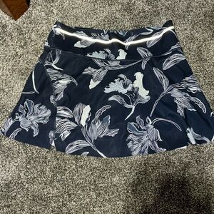 Athleta blue floral sonic skirt. Size M. EUC.